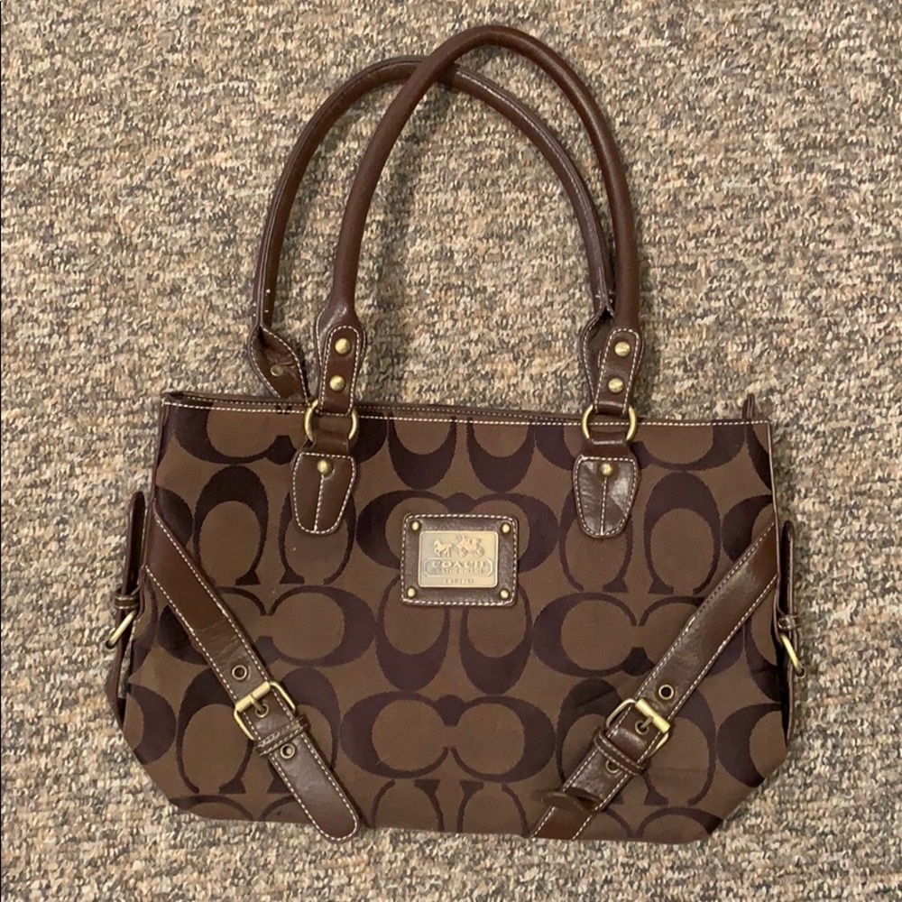 Brown coach bag hardly used